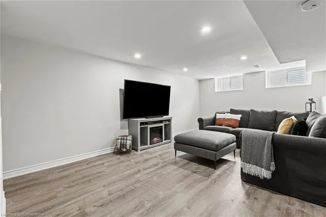 Additional image 17 of 1025 Plains View Ave