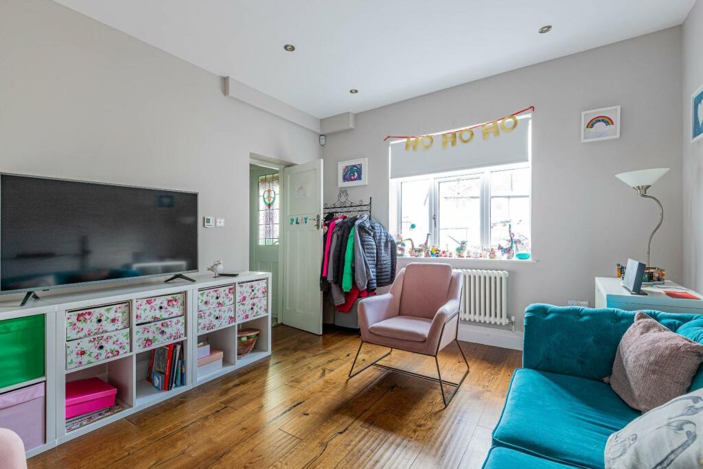 Additional image 26 of Baron Close, Penarth