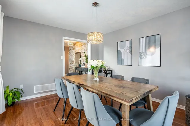 Additional image 10 of 3 Gowland Dr