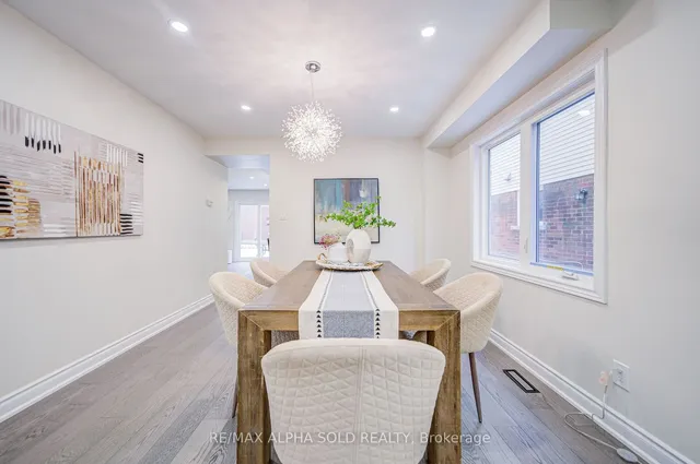 Additional image 10 of 126 Chapel Park Sq