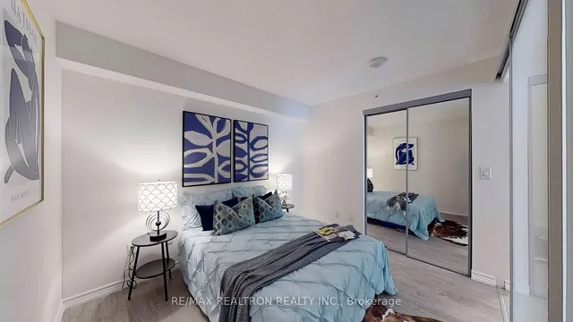 Additional image 32 of 386 YONGE ST St Unit 1104