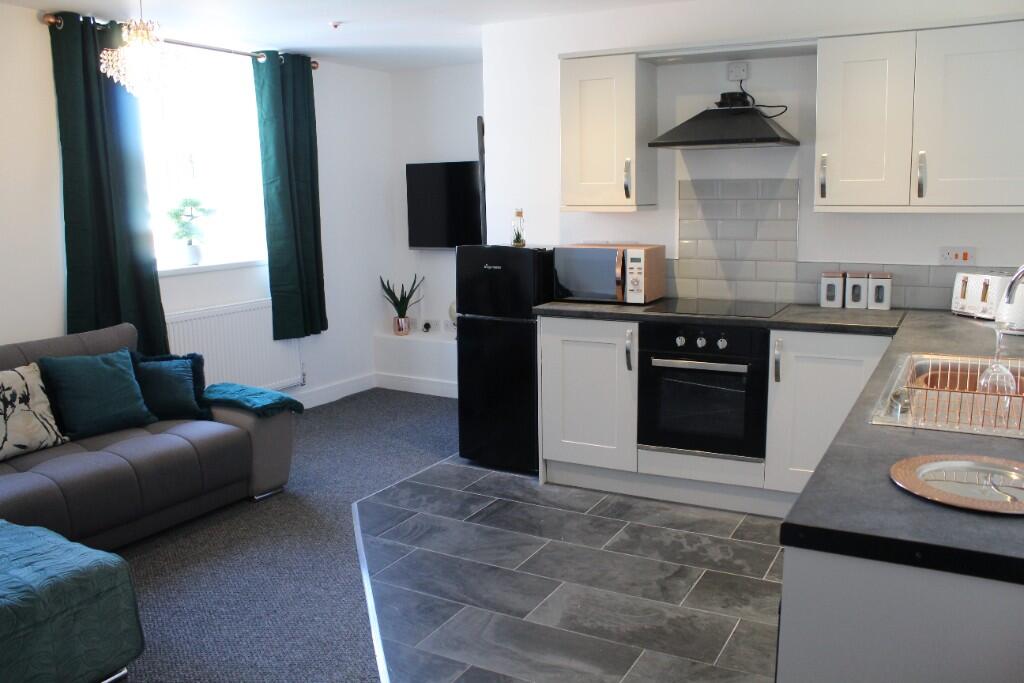 Additional image 3 of 77 John Street, Porthcawl CF36 3AY