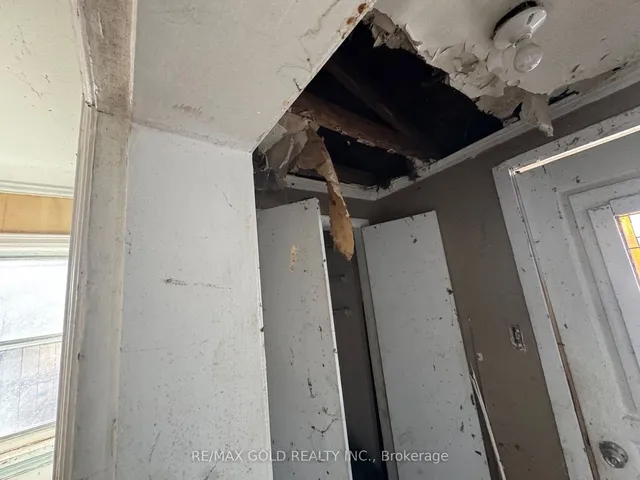 Additional image 23 of 1040 Brook View Ave