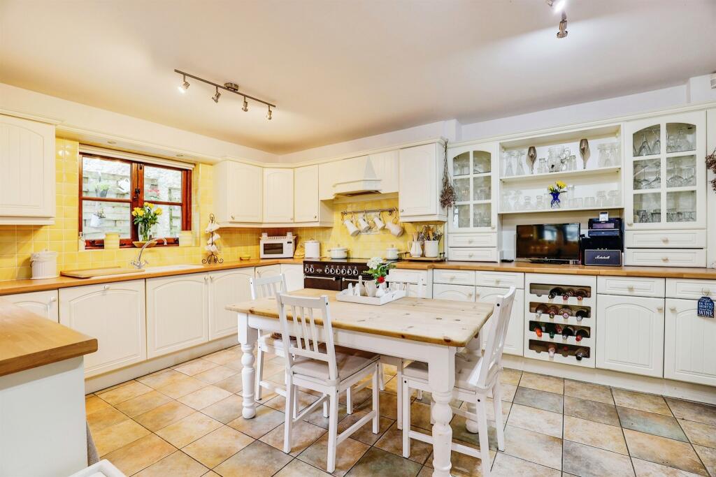 Additional image 2 of Barren Hill, Penmark, Barry