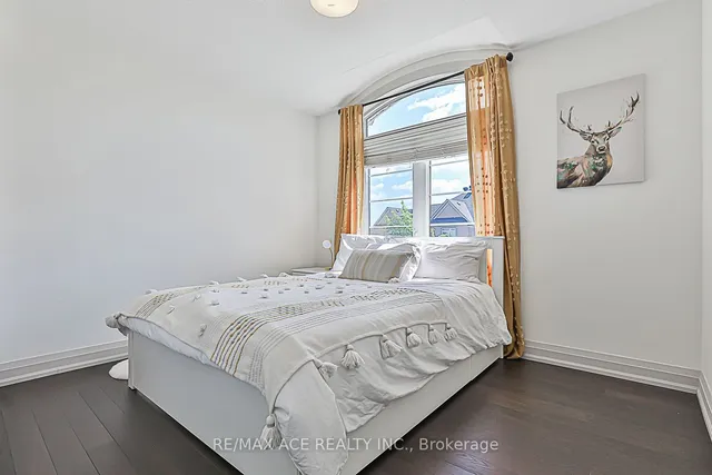 Additional image 25 of 3206 Sorrento Cres