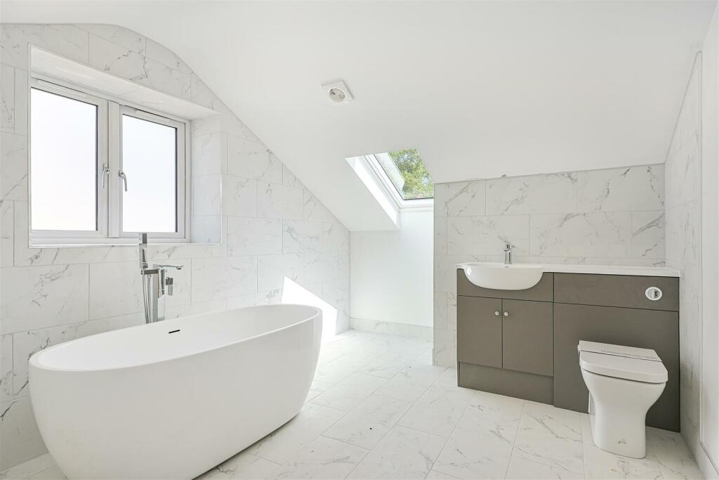 Additional image 7 of Highfields Road, Highfields Caldecote