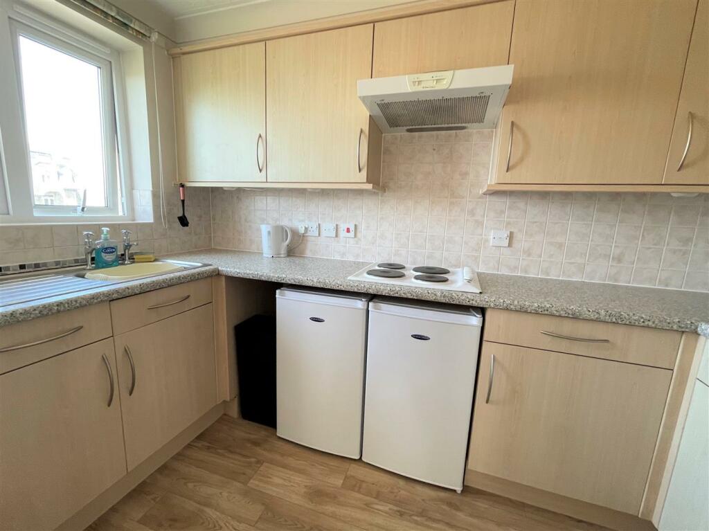 Additional image 5 of Eddington Court, Beach Road, Weston-super-Mare