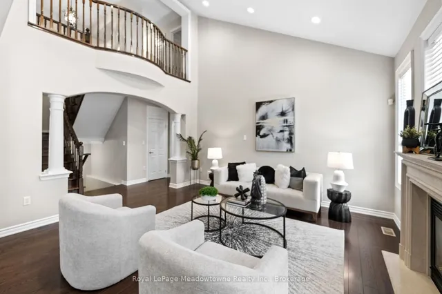 Additional image 10 of 748 Sales Crt