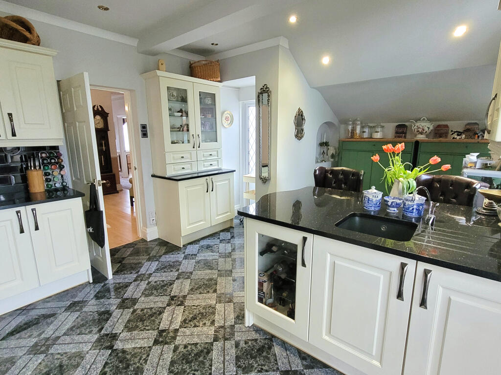 Additional image 9 of SEVERN ROAD, PORTHCAWL, CF36 3LN