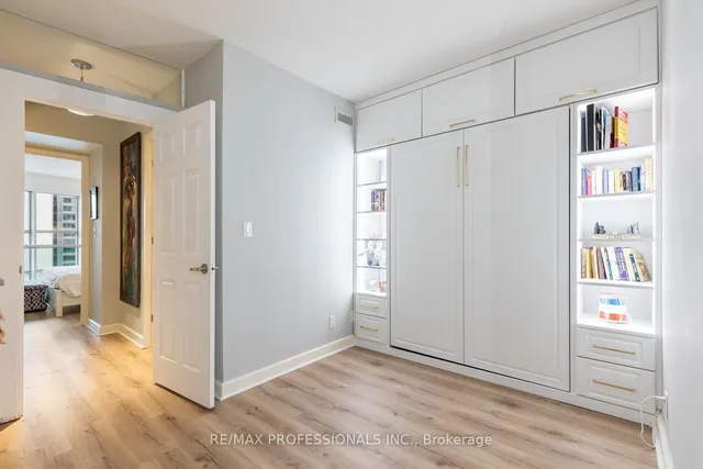 Additional image 24 of 36 Blue Jays Way Unit 714