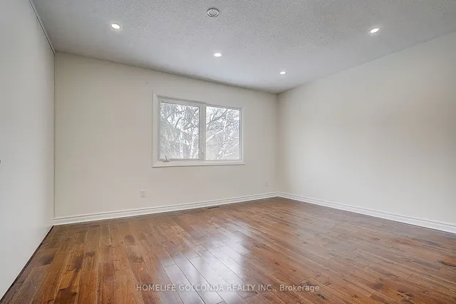 Additional image 16 of 38 Applegate Cres