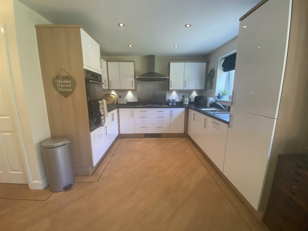 Additional image 3 of Cae Babilon, Higher Kinnerton, Chester