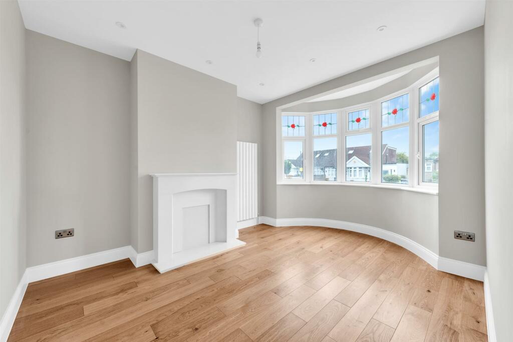 Additional image 4 of Oxhawth Crescent, Bromley