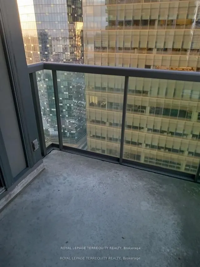 Additional image 3 of 30 Grand Trunk Cres Unit 3006