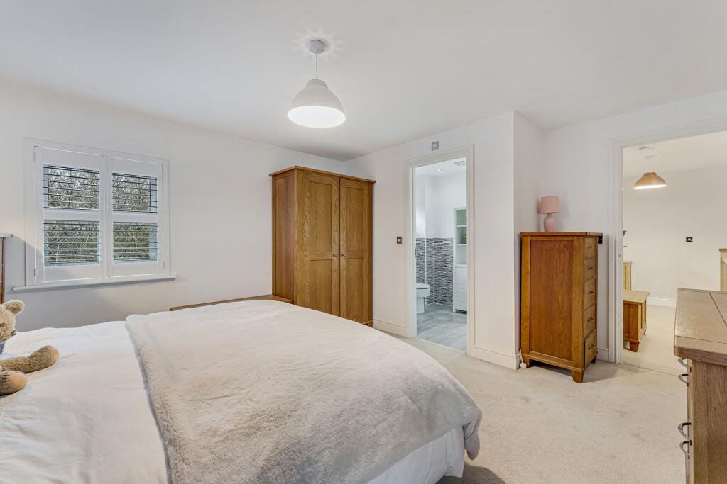 Additional image 18 of Spacious, Private, and Unrivalled Views Across Fields