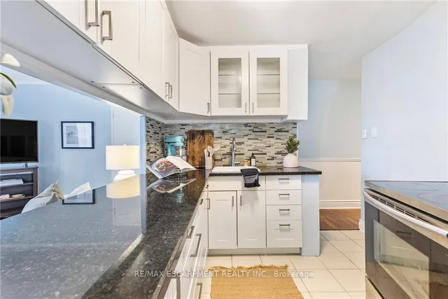 Additional image 15 of 2052 Courtland Dr Unit 401