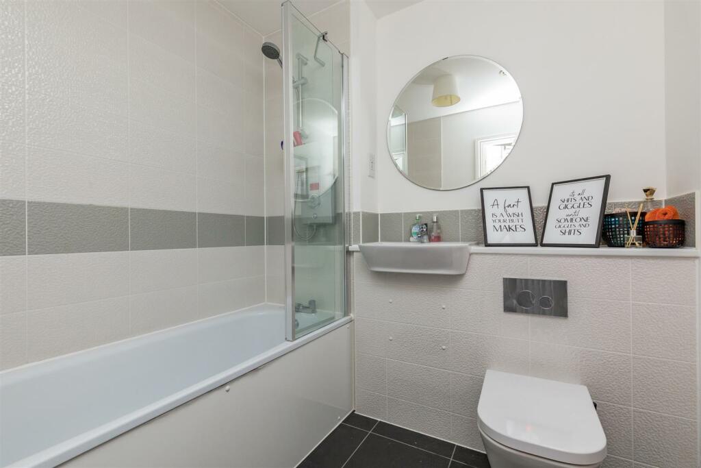 Additional image 10 of Lyndhurst House, Monarch Way, Shoreham-By-Sea