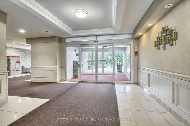 Additional image 3 of 362 The East Mall Unit 1908