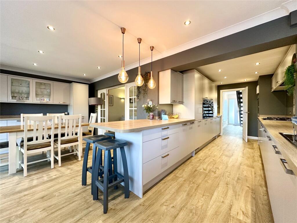 Additional image 26 of Woodfield Gardens, Highcliffe on Sea, Christchurch, Dorset, BH23