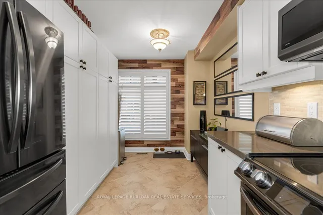 Additional image 10 of 5030 New St Unit 9