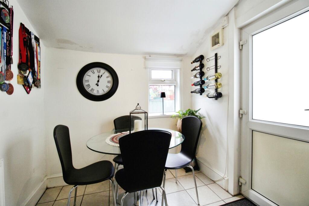 Additional image 8 of Courtenay Road, BARRY