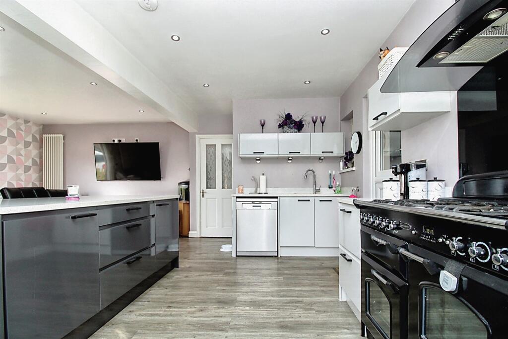 Additional image 19 of Hayes Lane, Sully, Penarth