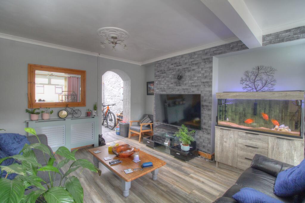 Additional image 2 of High Street, Trelewis, CF46