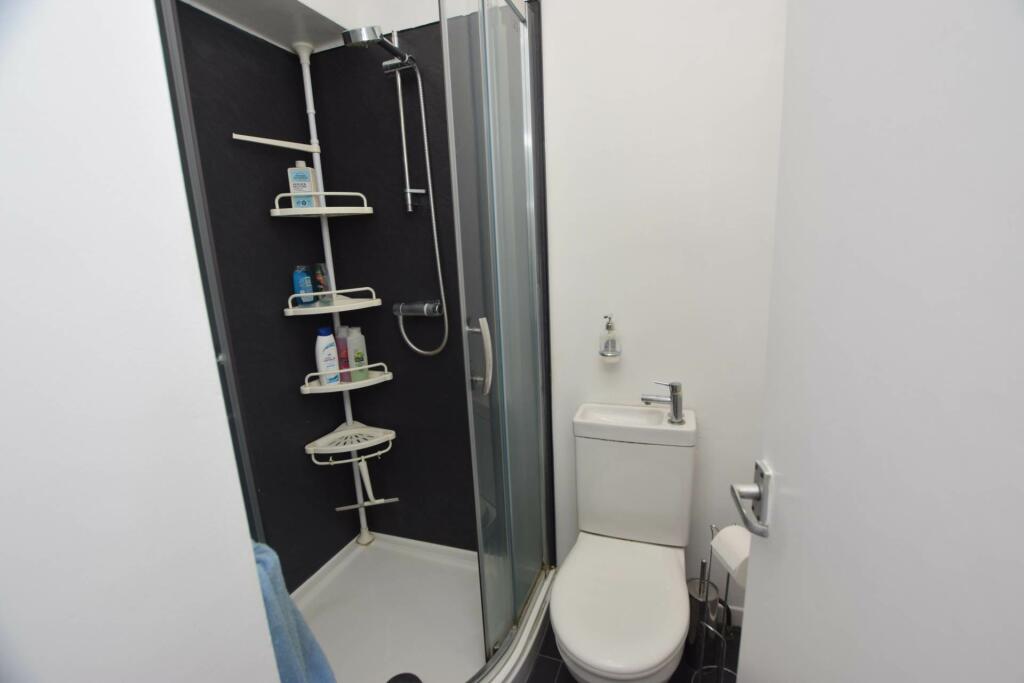 Additional image 19 of Bromborough Road, Bebington