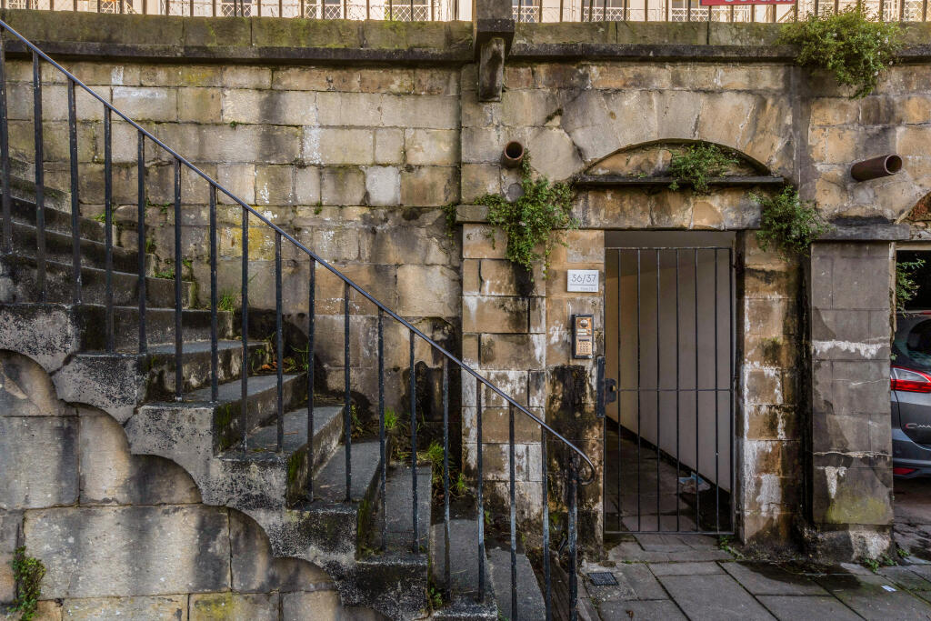 Additional image 17 of Royal York Crescent, Bristol, BS8