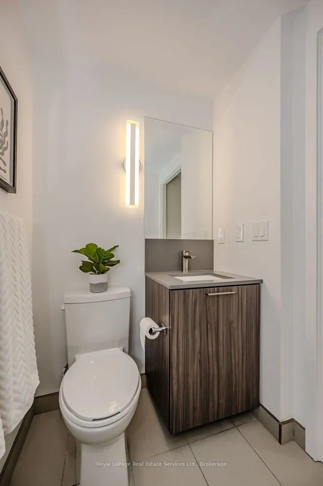 Additional image 15 of 19 Western Battery Rd Unit 310