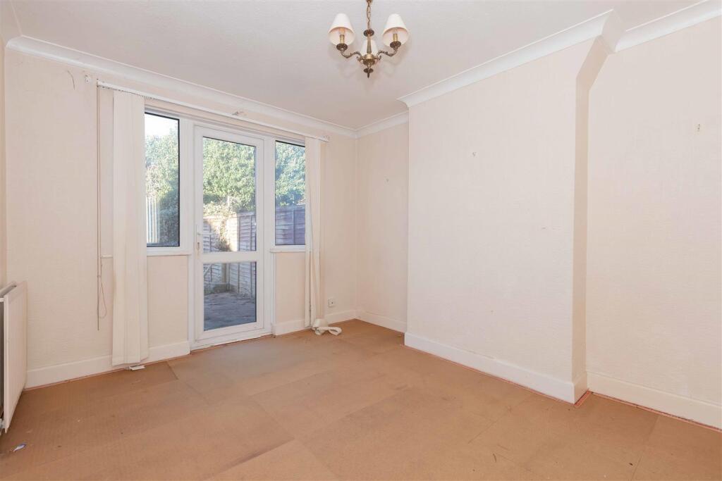 Additional image 6 of King Edward Avenue, Worthing, BN14 8DG