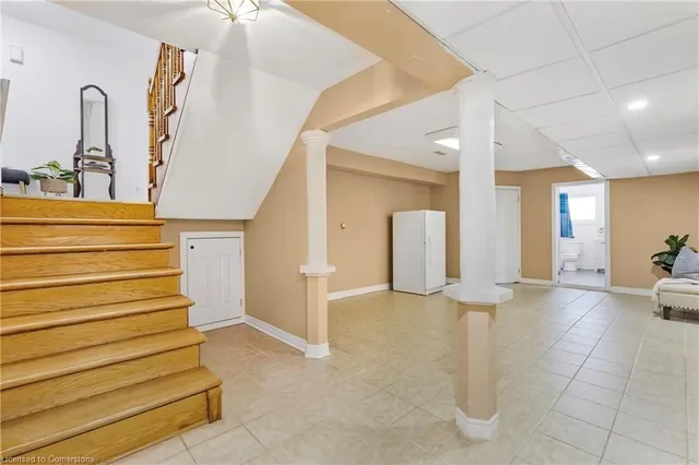 Additional image 23 of 739 Mud St