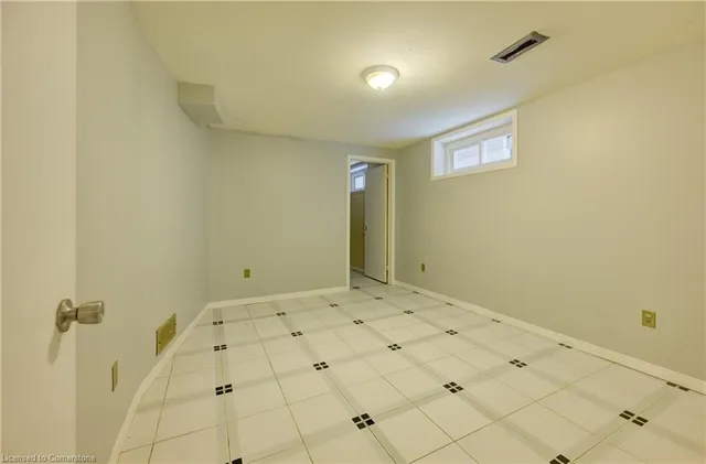 Additional image 27 of 62 Robson Cres