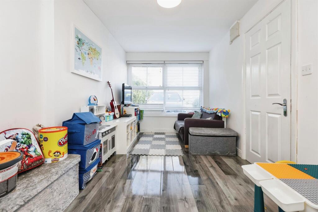 Additional image 8 of Wyton Avenue, Oldbury
