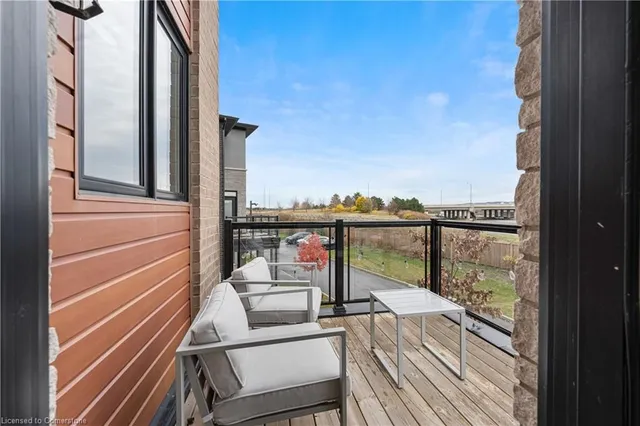 Additional image 8 of 590 North Service Rd Unit 52