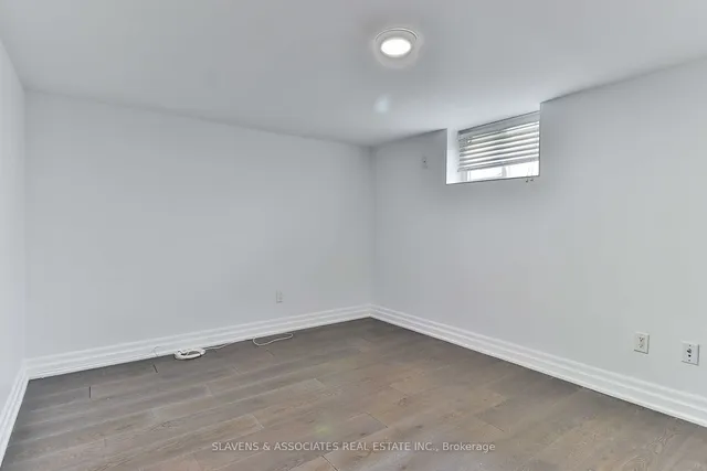 Additional image 28 of 262 Poyntz Ave