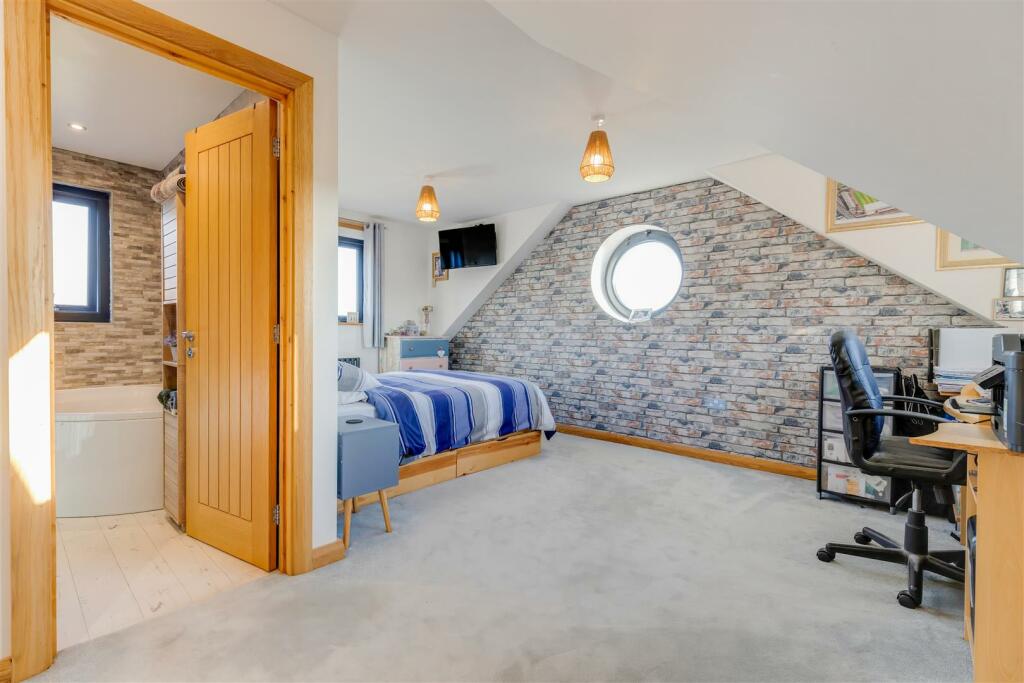 Additional image 24 of Cypress Gardens, Porthcawl, Bridgend County Borough, CF36 5BZ