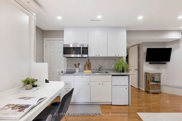 Additional image 32 of 73 Gormley Ave