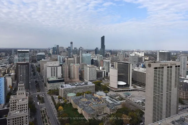 Additional image 33 of 180 University Ave Unit 5303