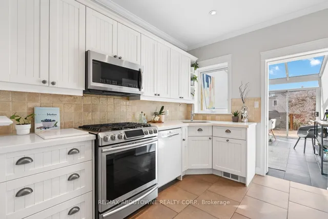 Additional image 15 of 250 Lee Ave