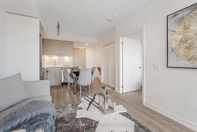 Additional image 18 of 395 Bloor St Unit 2110