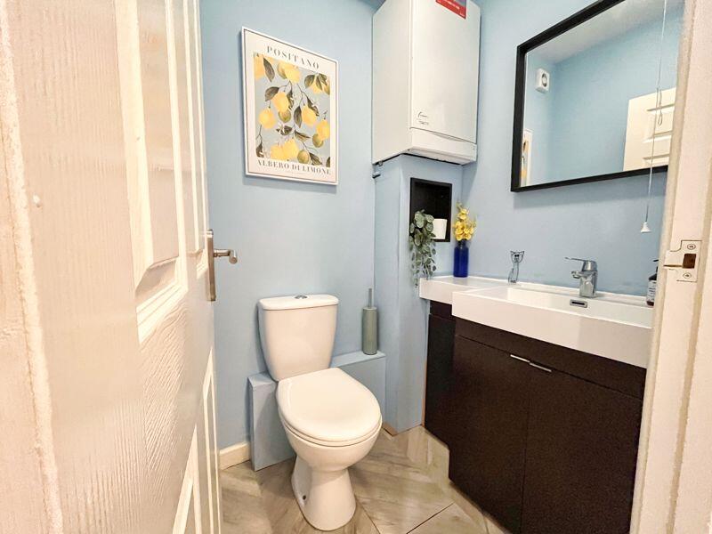 Additional image 11 of 11 Charles Street, Bridgend CF31 1TG