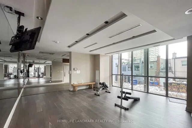 Additional image 18 of 26 Norton Ave Unit 504