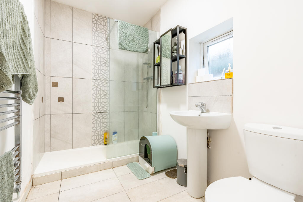 Additional image 9 of Hall Floor Flat, Cotham Brow, Bristol, BS6 6AE