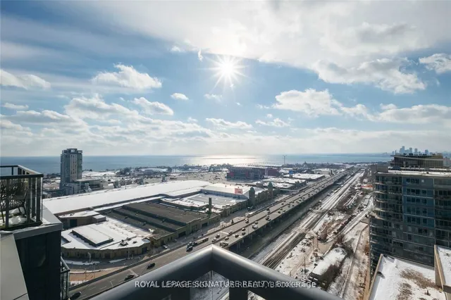 Additional image 21 of 51 East Liberty St Unit Ph07