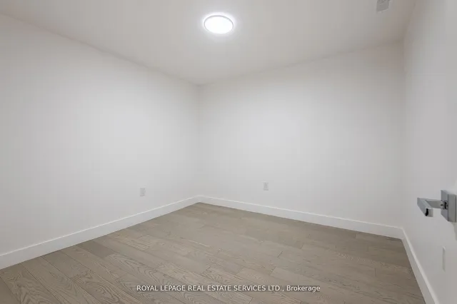 Additional image 36 of 241B Evelyn Ave