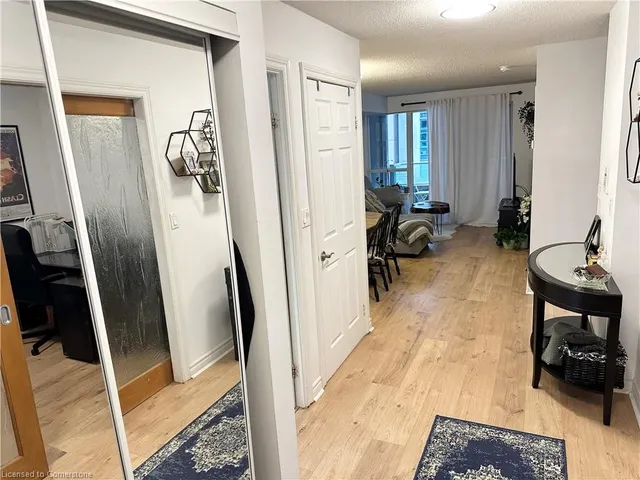 Additional image 4 of 270 Wellington St Unit 409