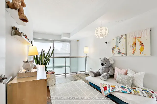 Additional image 30 of 36 Blue Jays Way Unit 903