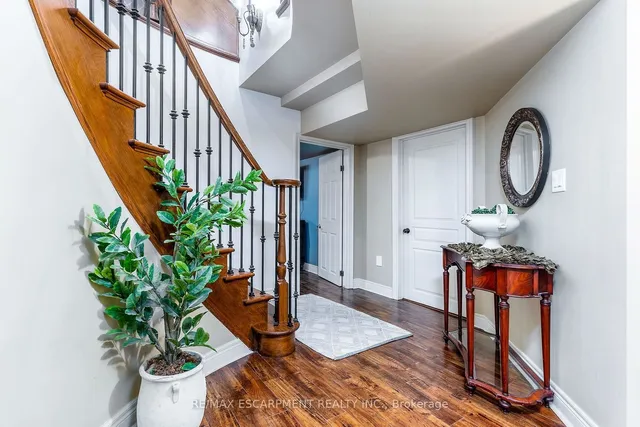 Additional image 24 of 240 CLOVERLEAF Dr