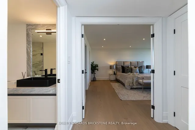 Additional image 31 of 66 Collier St Unit 9D